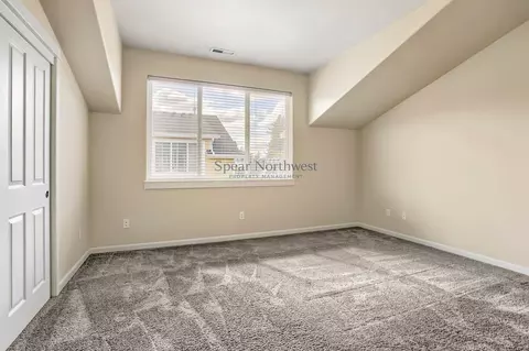 1976 NW Florence Ave, Gresham, OR 97030 photo 16
