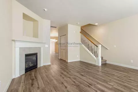 1976 NW Florence Ave, Gresham, OR 97030 photo 5