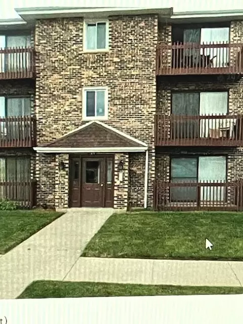 104 Luella Ave #1, Calumet City, IL 60409