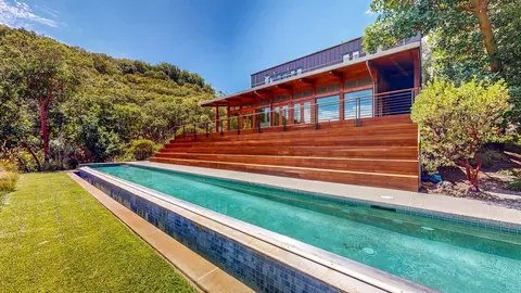 812 Leslie Creek Ln, Santa Rosa, CA 95404