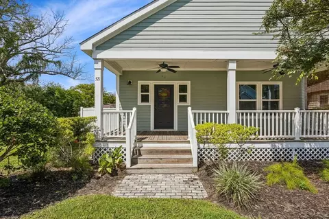 521 S 6th St, Fernandina Beach, FL 32034