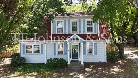 817 S Hawthorne Rd, Winston Salem, NC 27103