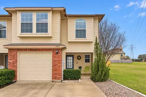3933 Fernando Dr, Euless, TX 76040