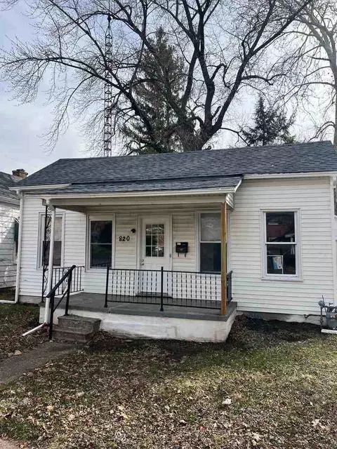 820 S Pasfield St, Springfield, IL 62704