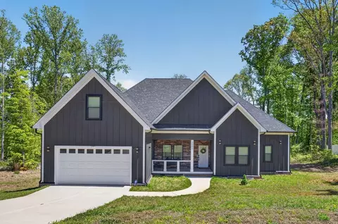 2002 Plain Field Dr, Bessemer City, NC 28016
