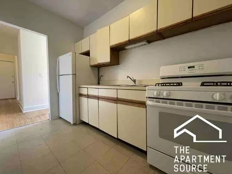 1532 N Kedzie Ave #2E, Chicago, IL 60651