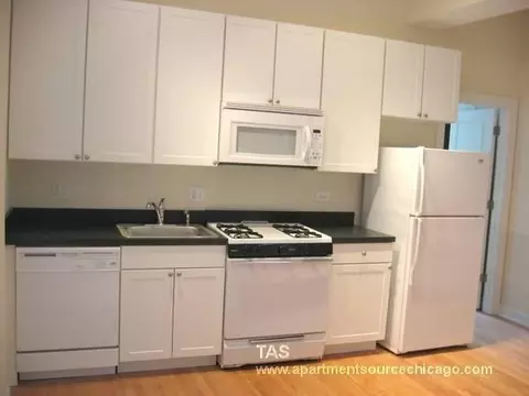 4715 N Sheridan Rd #11S, Chicago, IL 60640