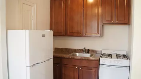 2536 N Sawyer Ave #412, Chicago, IL 60647