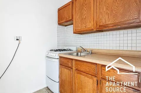 711 W Belmont Ave #507, Chicago, IL 60657