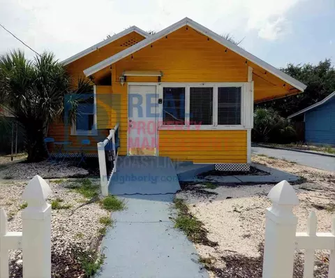 1415 10th St W, Bradenton, FL 34205