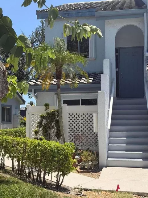 9818 Nickels Blvd, Boynton Beach, FL 33436