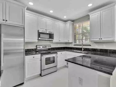 2751 Ravella Way, Palm Beach Gardens, FL 33410