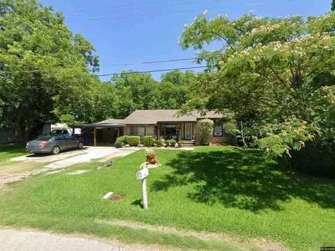 2907 W Washington St, Denison, TX 75020