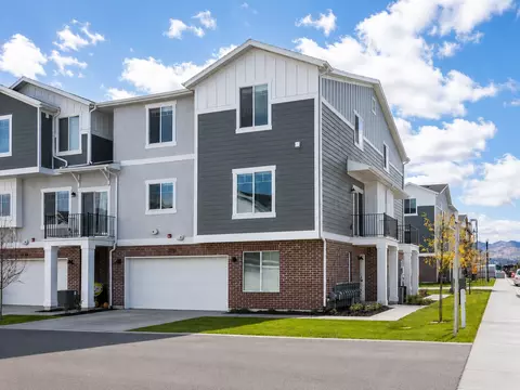 4218 W Frontier Park Ct, Riverton, UT 84096