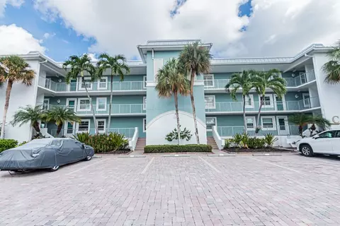 1280 Blue Point Ave, Naples, FL 34102