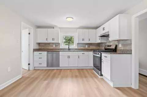 7 Smith St, Salem, NH 03079