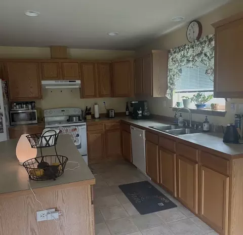1199 NW Redwing Dr #NA, Oak Harbor, WA 98277