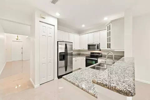 168 Belle Grove Ln, Royal Palm Beach, FL 33411