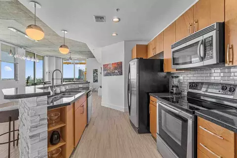 300 S Australian Ave, West Palm Beach, FL 33401