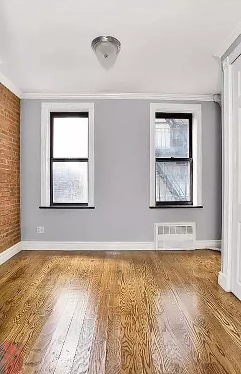 219 E 23rd St #4, New York, NY 10010