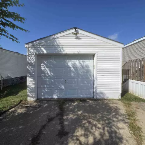 318 SE Autumn Park Dr #24, Ankeny, IA 50021