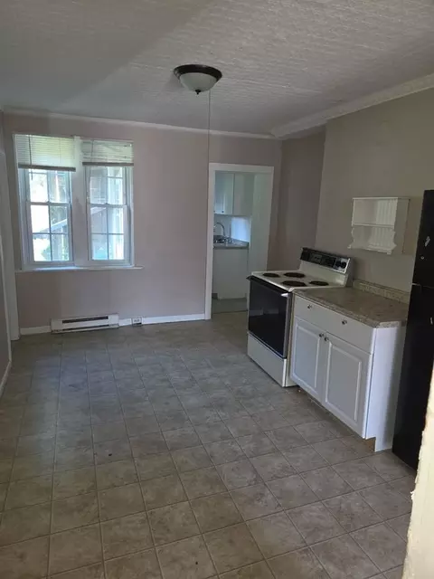 11 Olmstead St #1, Cohoes, NY 12047
