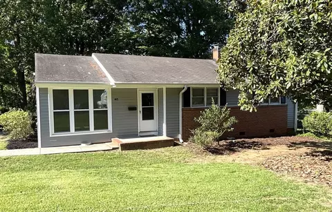 1413 Gracewood Dr, Greensboro, NC 27408
