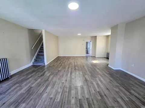 2111 N 1st Ave, Whitehall, PA 18052