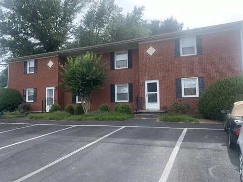 505 E College St #10, Bridgewater, VA 22812