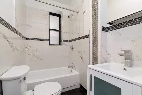 160 Waverly Pl #7, New York, NY 10014