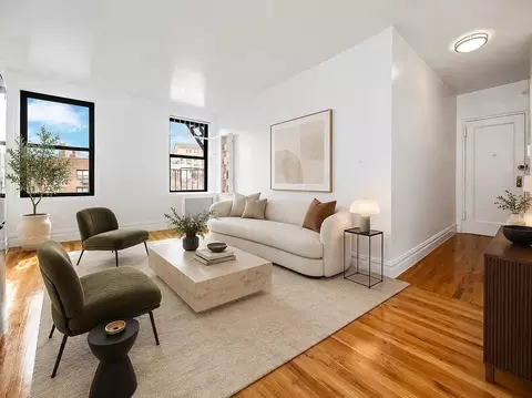 90 Bank St #5E, New York, NY 10014