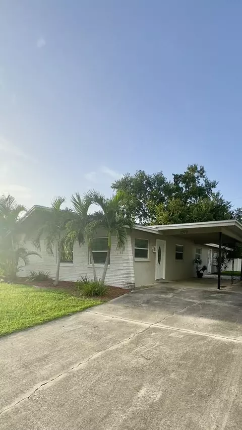 2370 Chaucer St #NA, Clearwater, FL 33765