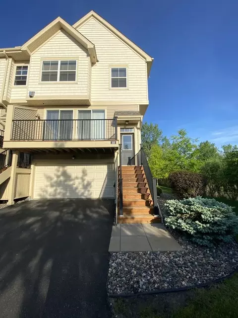 4665 Victor Path #10, Hugo, MN 55038