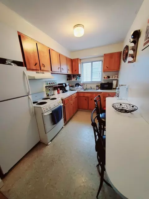 33 Lindale St #2, Stamford, CT 06902
