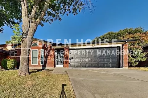 6006 Lavaca Dr, Arlington, TX 76018