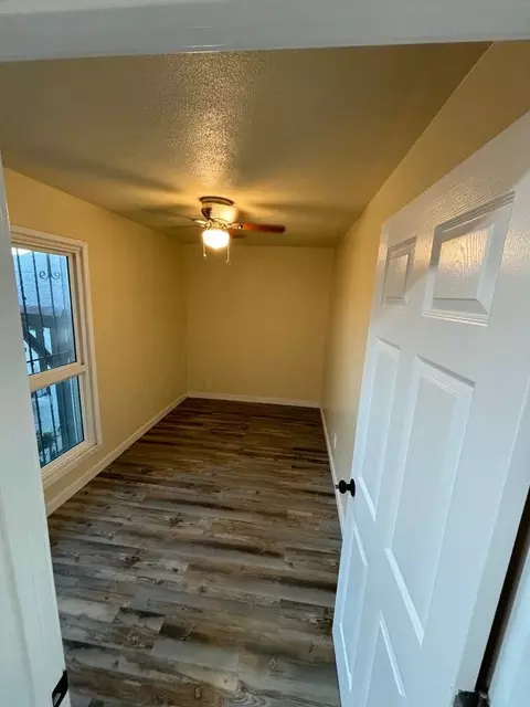 1129 E 103rd St, Los Angeles, CA 90002