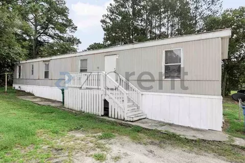 1112 Armadillo Dr, Fayetteville, NC 28311