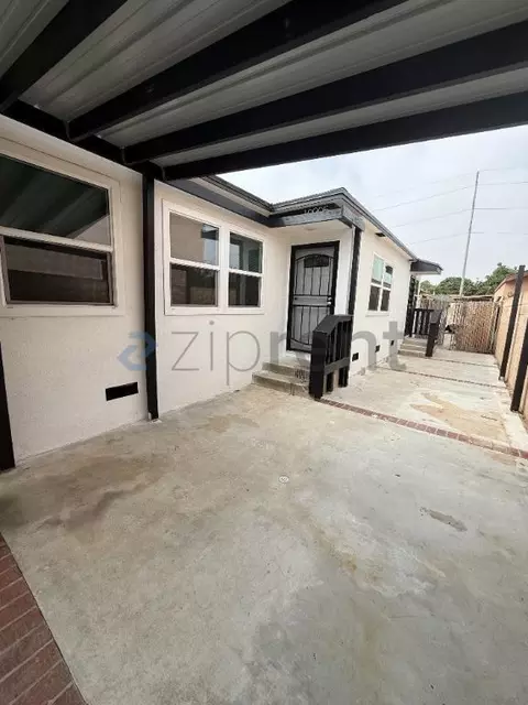 10905 S Burl Ave, Inglewood, CA 90304