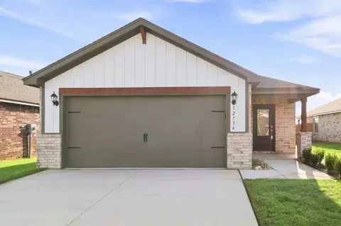 12736 Carrara Ln, Yukon, OK 73099