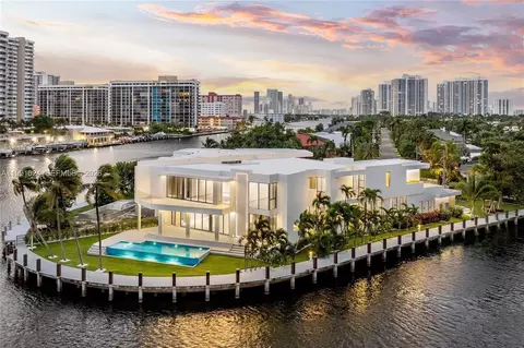 Undisclosed, Hallandale Beach, FL 33009