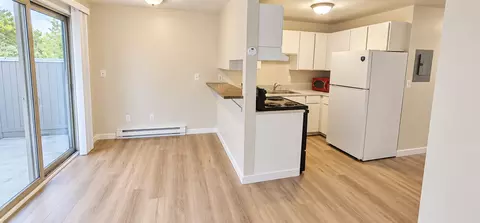 921 N 96th St #12, Seattle, WA 98103