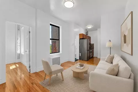 243 Henry St #20, New York, NY 10002