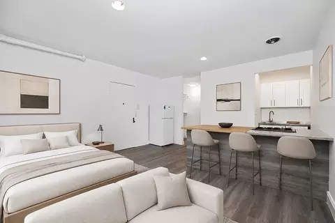 318 W 14th St #1C, New York, NY 10014