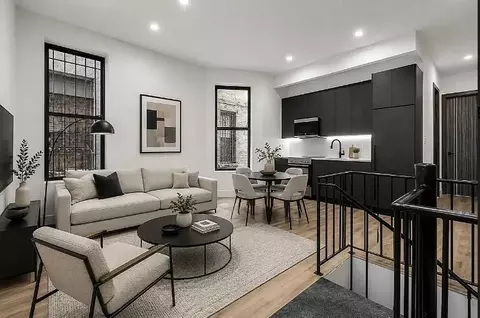 314 W 51st St #1B, New York, NY 10019