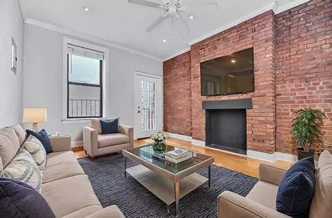 564 Hudson St #4, New York, NY 10014