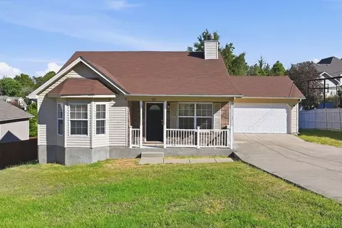 105 Alice Ave, La Vergne, TN 37086