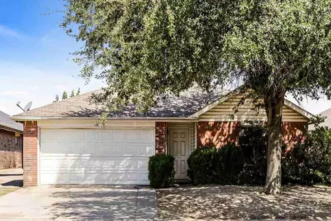 1409 Castle Ridge Rd, Fort Worth, TX 76140