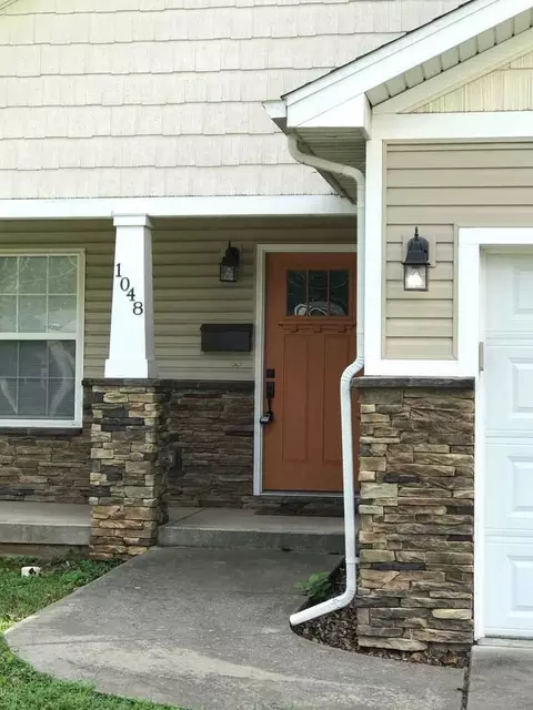 1048 E Cherokee St, Springfield, MO 65807 photo 2