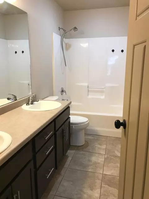1048 E Cherokee St, Springfield, MO 65807 photo 9