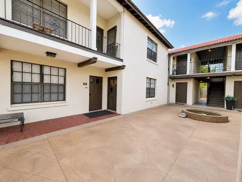 2959 Greenwood Dr, Baton Rouge, LA 70808